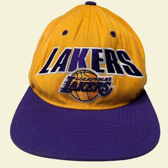 VTG Los Angeles Lakers Hat Men Snap Back Yellow Purple Adult NBA Mitchell & Ness - Picture 1 of 9